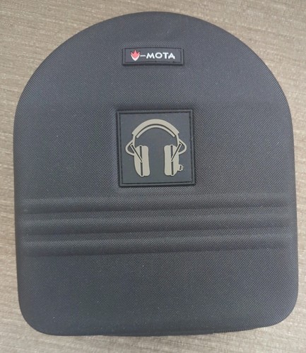 Headphone carry case for